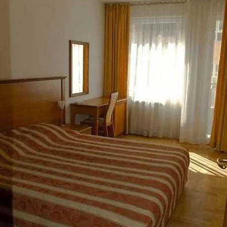 ホテル Dunav House 3*